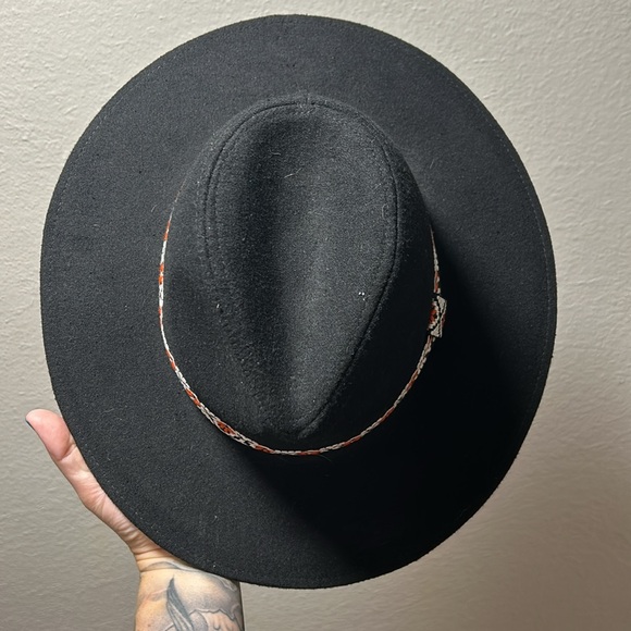 Black Flat Brim Hat from Forever 21 - Picture 2 of 5
